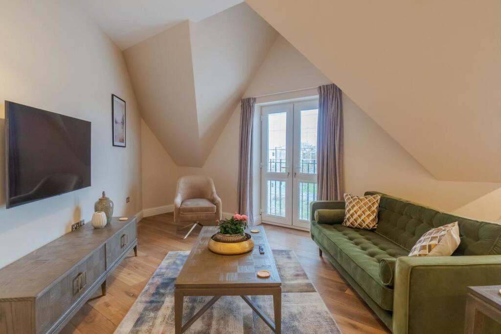 温莎Luxury Penthouse - Castle Views - 2 Bed & Parking公寓 外观 照片